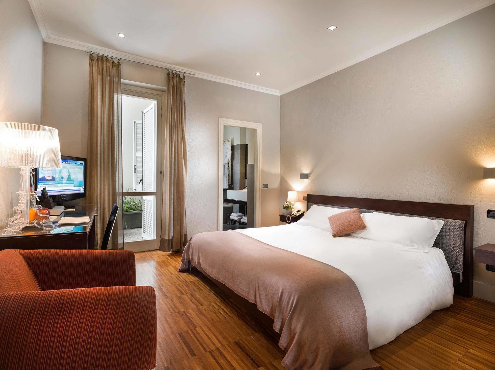 Townhouse 12 Hotel Milano Ngoại thất bức ảnh